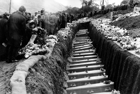Funerali dei bambini ad Aberfan (Galles, GB)